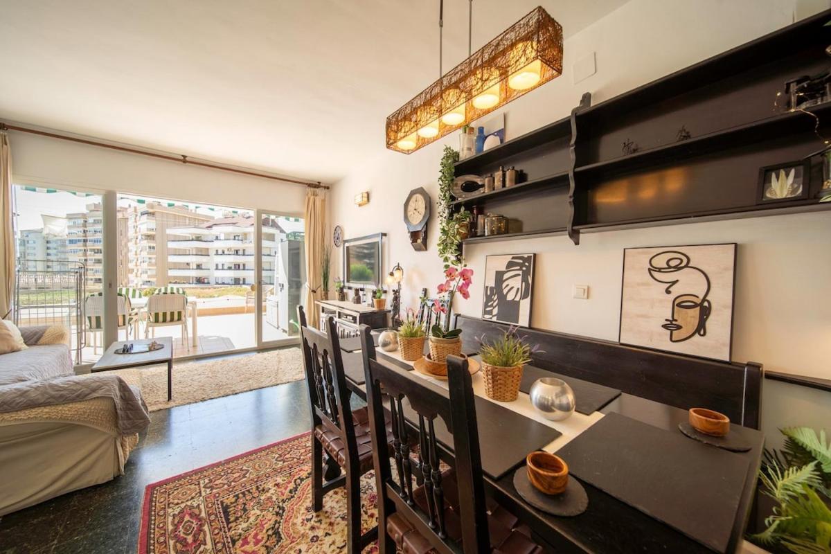 Sun-drenched, Sea-view With Giant Patio! Appartement
