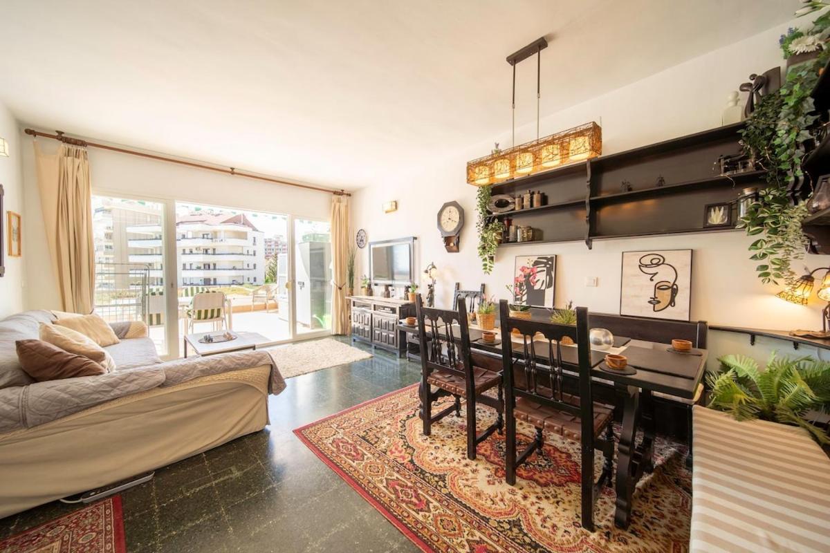 Appartement Sun-drenched, Sea-view With Giant Patio!